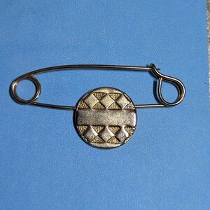 Kilt Pin Gold Geometric Brooch Pin